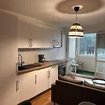 Spacious 4 Bedroom Family 5 Min From Caen Appartement Hérouville-Saint-Clair