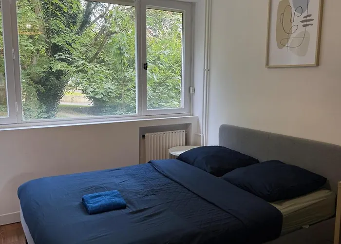 Spacious 4 Bedroom Family 5 Min From Caen